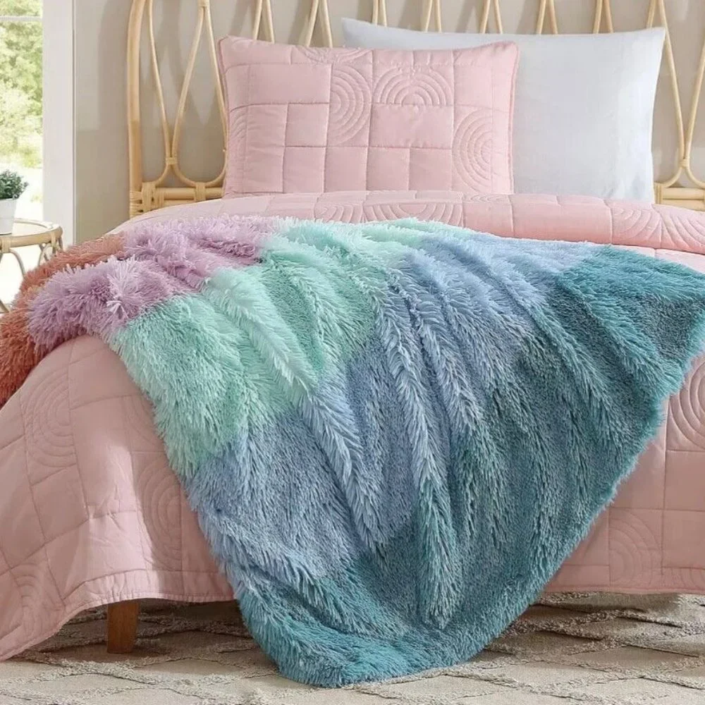 Koolaburra by UGG Laney Shaggy Faux Fur throw 50x60 Blanket Pastel Nursery NEW - Picture 1 of 4